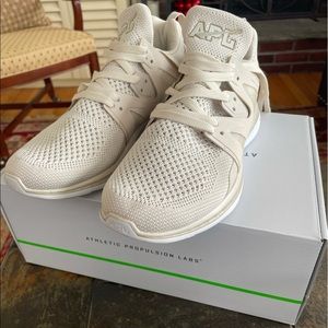 APL Ascend Mid sneakers